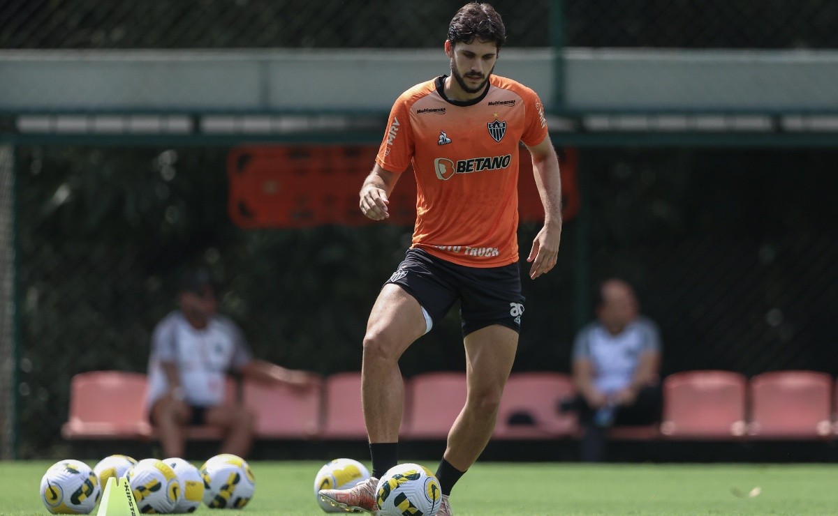 Além de Igor Rabello, outro zagueiro negocia a saída do Atlético-MG para outra equipe da Série A do Brasile... - Bolavip Brasil