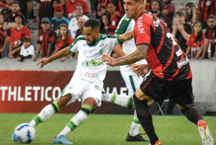 América é goleado pelo Athletico-PR em amistoso antes de estreia na fase de grupos da Libertadores - Rádio Itatiaia