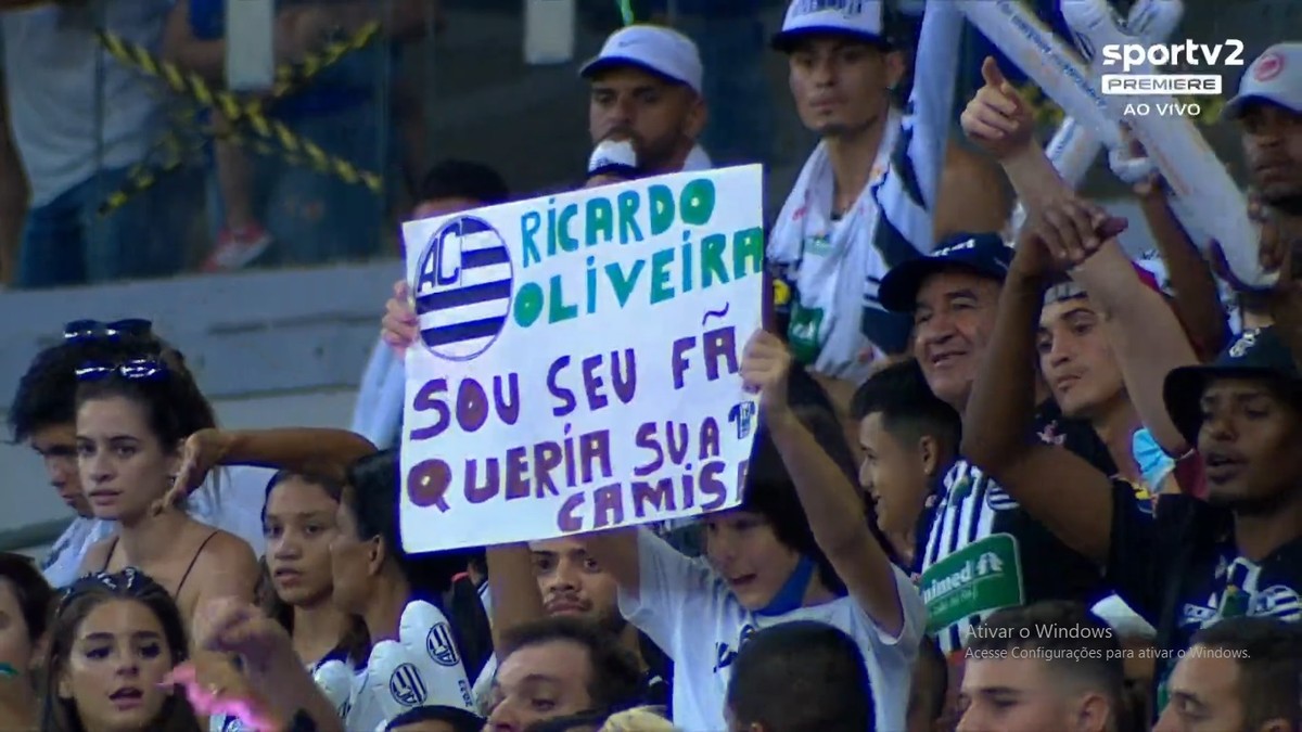 Após eliminação do Athletic no Mineiro, garoto pede e ganha camisa de Ricardo Oliveira - Globo.com