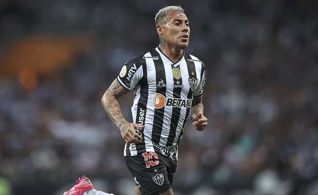 Atlético renova contrato com o atacante Eduardo Vargas até o fim de 2024 - Superesportes