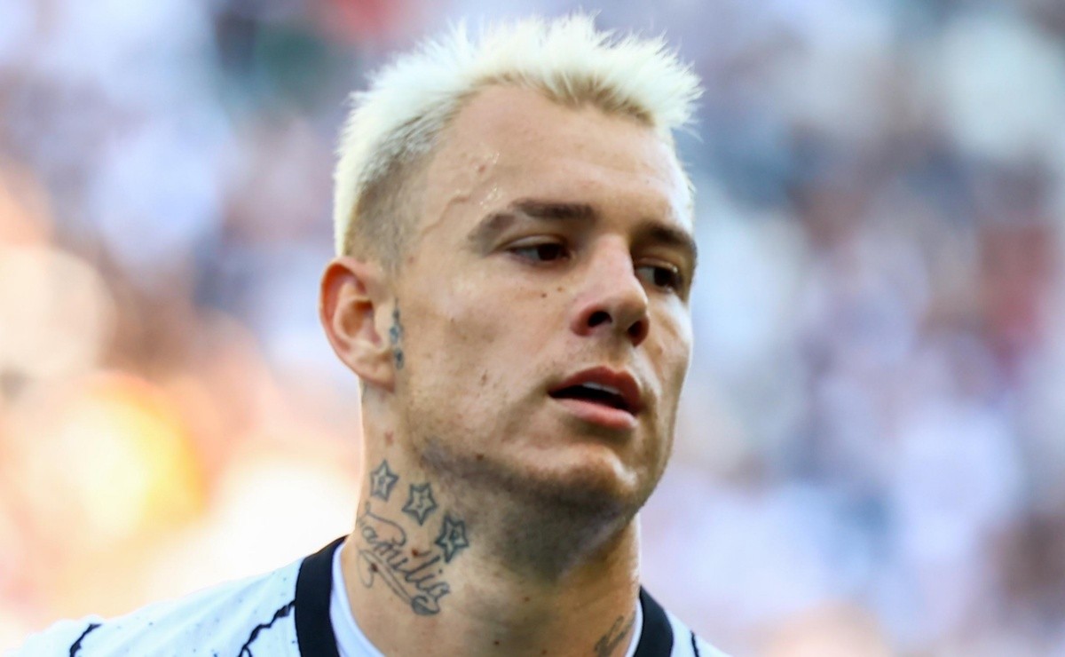 “Belo, gesto”; Torcida do São Paulo ‘se rende’ a atitude de Roger Guedes no Morumbi - Bolavip Brasil