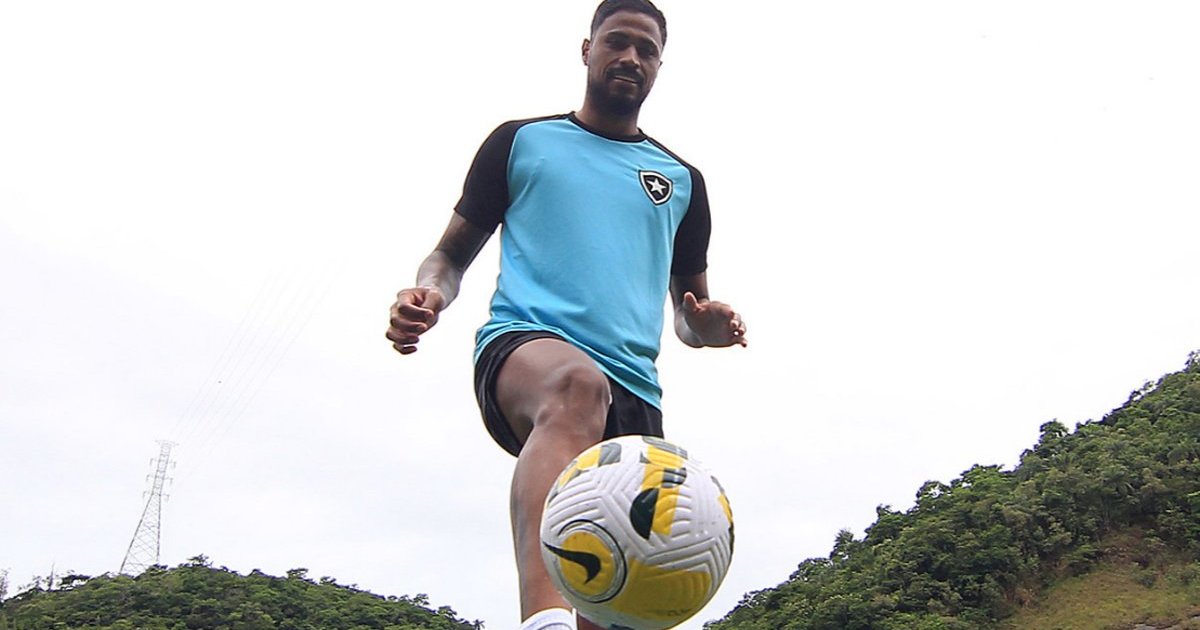 Botafogo divulga lista de relacionados para enfrentar o Corinthians, sem Carli e com Diego Gonçalves - FogãoNET