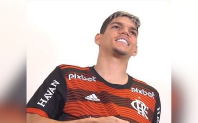 Chegada de Ayrton Lucas causa divergência nos bastidores do Flamengo - Coluna do Fla