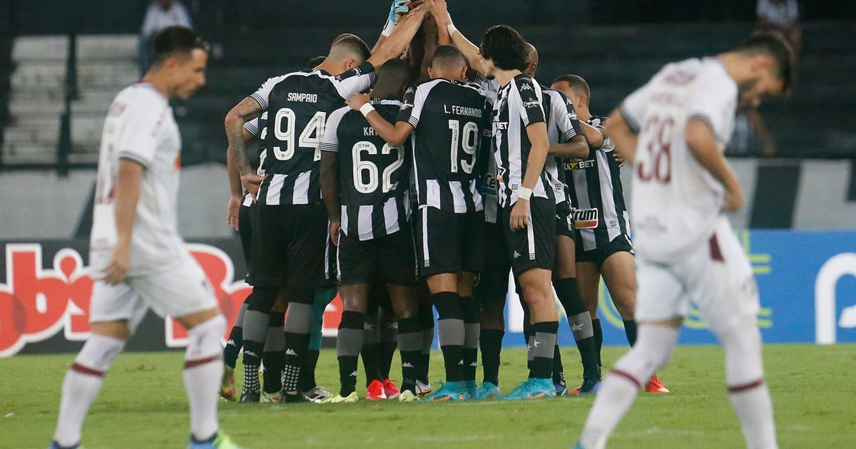 Comentarista vê Botafogo no páreo contra o Fluminense, mas afirma: ‘Se perder, torcedor vai dar gargalhadas. - FogãoNET