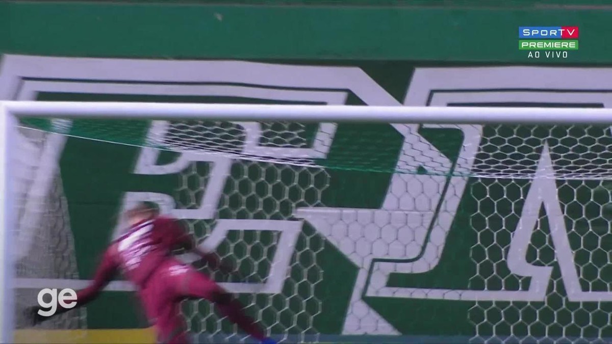 Cruzeiro encaminha acerto com goleiro Gabriel Mesquita, do Guarani - Globo.com