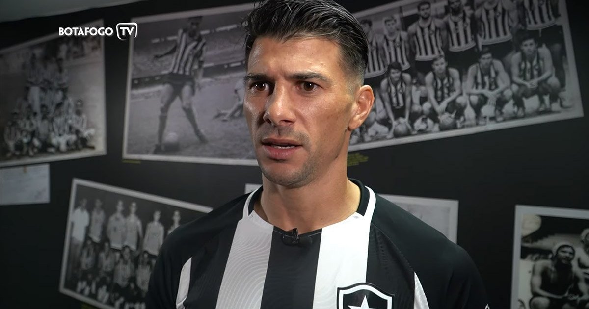 Cuesta agradece apoio da torcida e fala sobre escolha pelo Botafogo: ‘Quando chegou o convite, não tive - FogãoNET