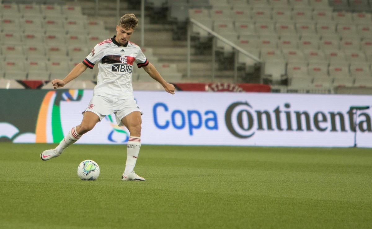 Depois de Gabriel Noga, Flamengo encaminha empréstimo de outro jogador ao Atlético-GO - Bolavip Brasil