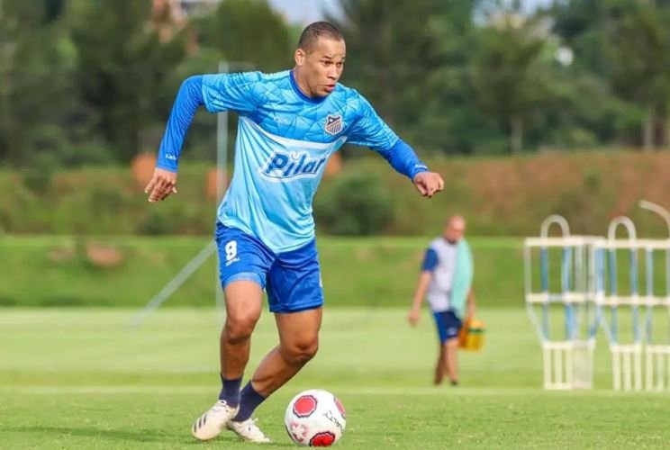 Detalhes burocráticos travam contratação de Caio Dantas pelo Cruzeiro - Rádio Itatiaia