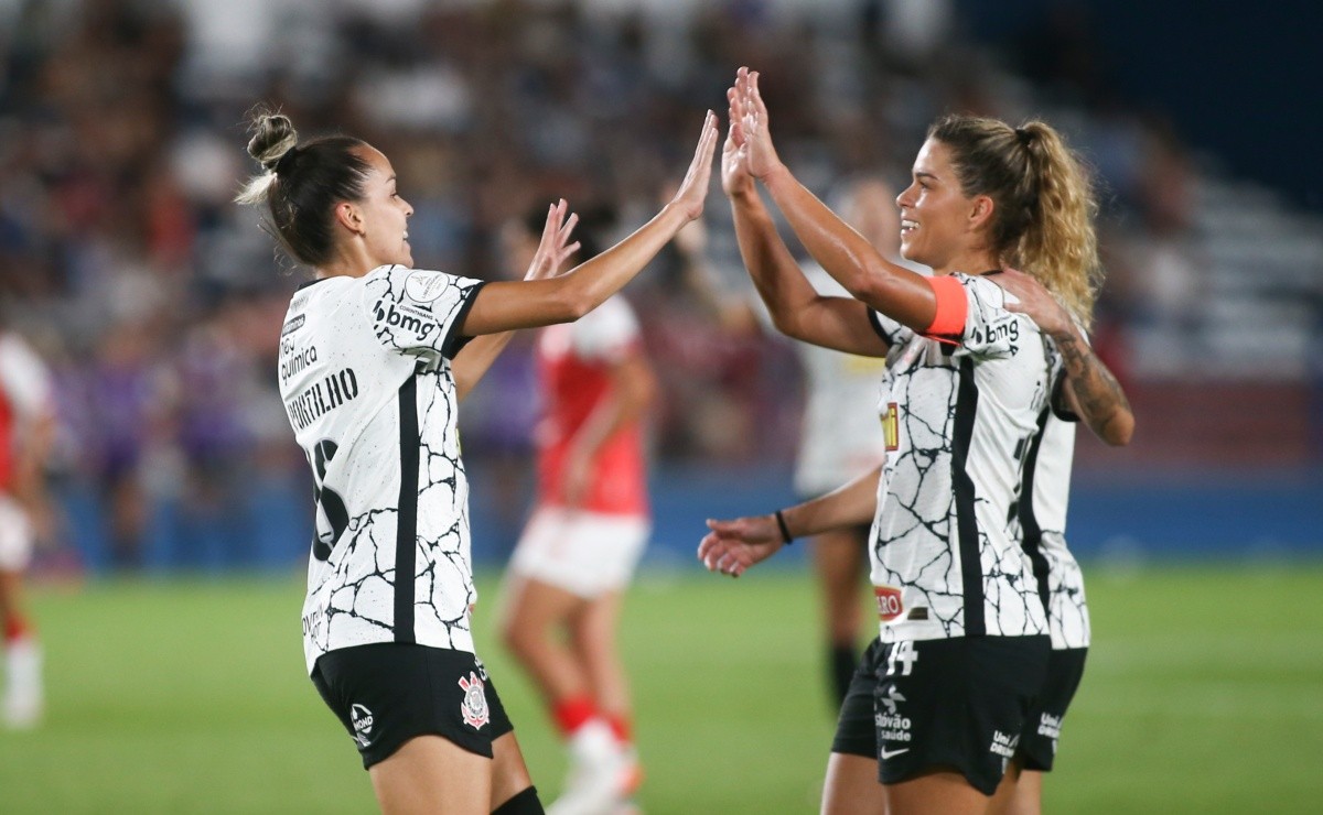 Empate no clássico e goleada do Santos pelo Campeonato Brasileiro Feminino - Somos Fanáticos Brasil