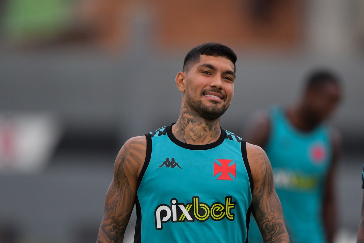 Escalação do Vasco: Yuri Lara deve ser titular contra o Vila Nova na estreia da Série B - Globo.com