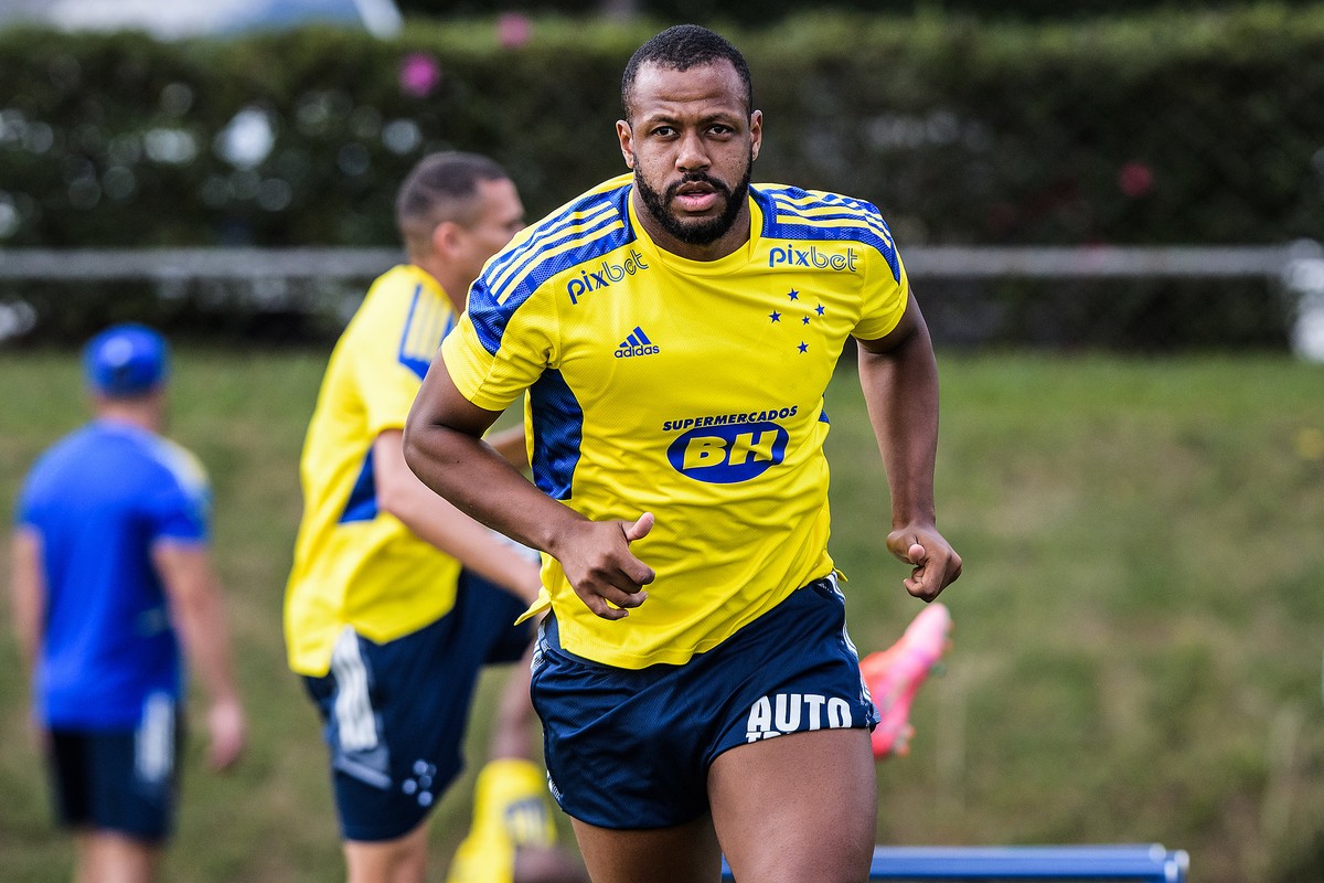 Goiás anuncia contratação do zagueiro Sidnei, ex-Cruzeiro - Globo.com
