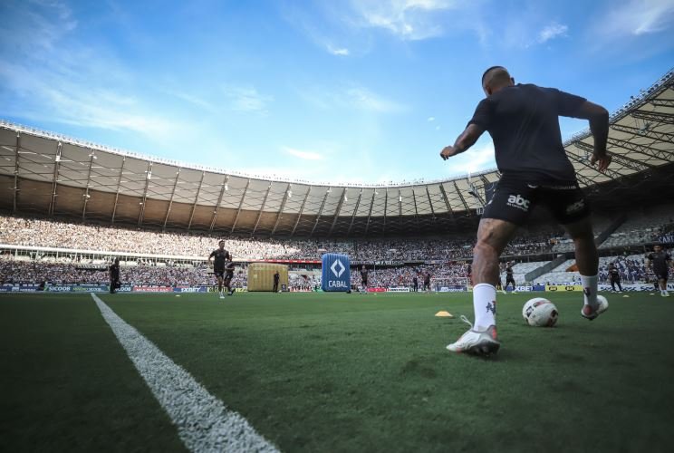 Mineirão rebate dirigente e afirma que Atlético não ajudou em manutenção do gramado - Rádio Itatiaia