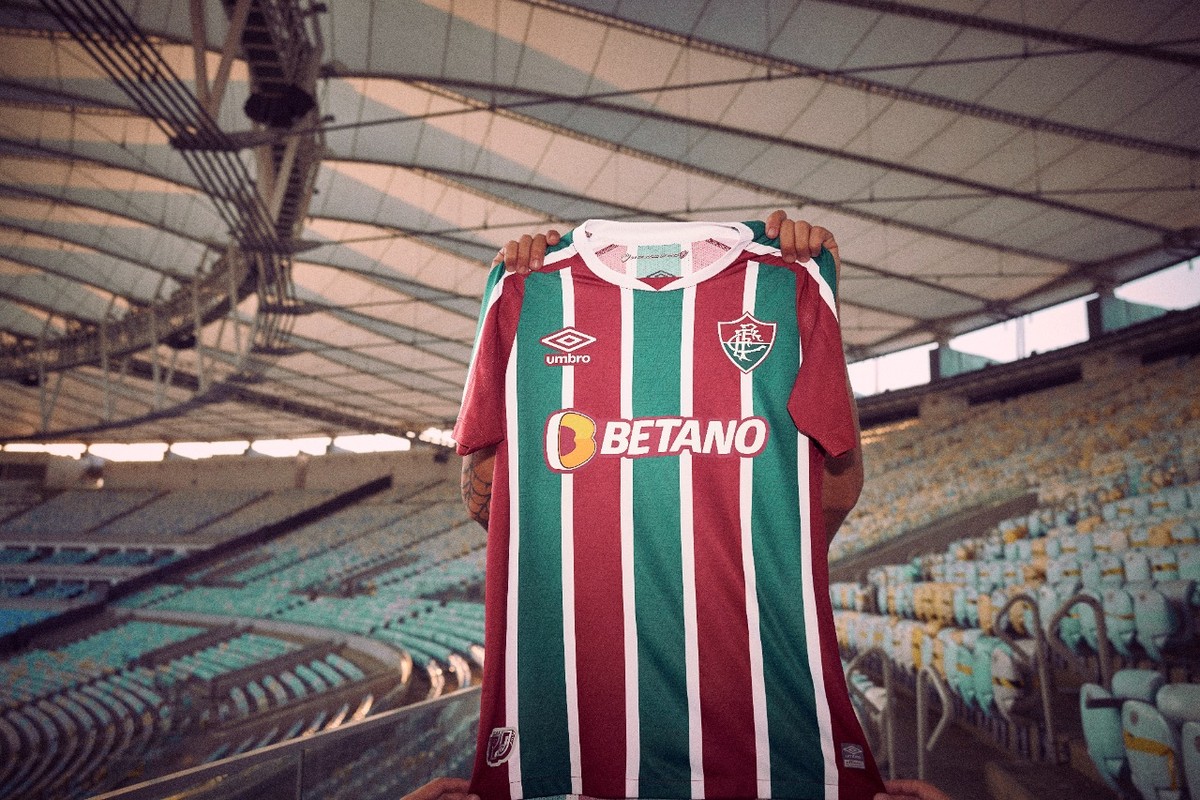 Nova camisa do Fluminense vendeu mais de 16 mil peças nos primeiros três dias, anuncia clube - Globo.com