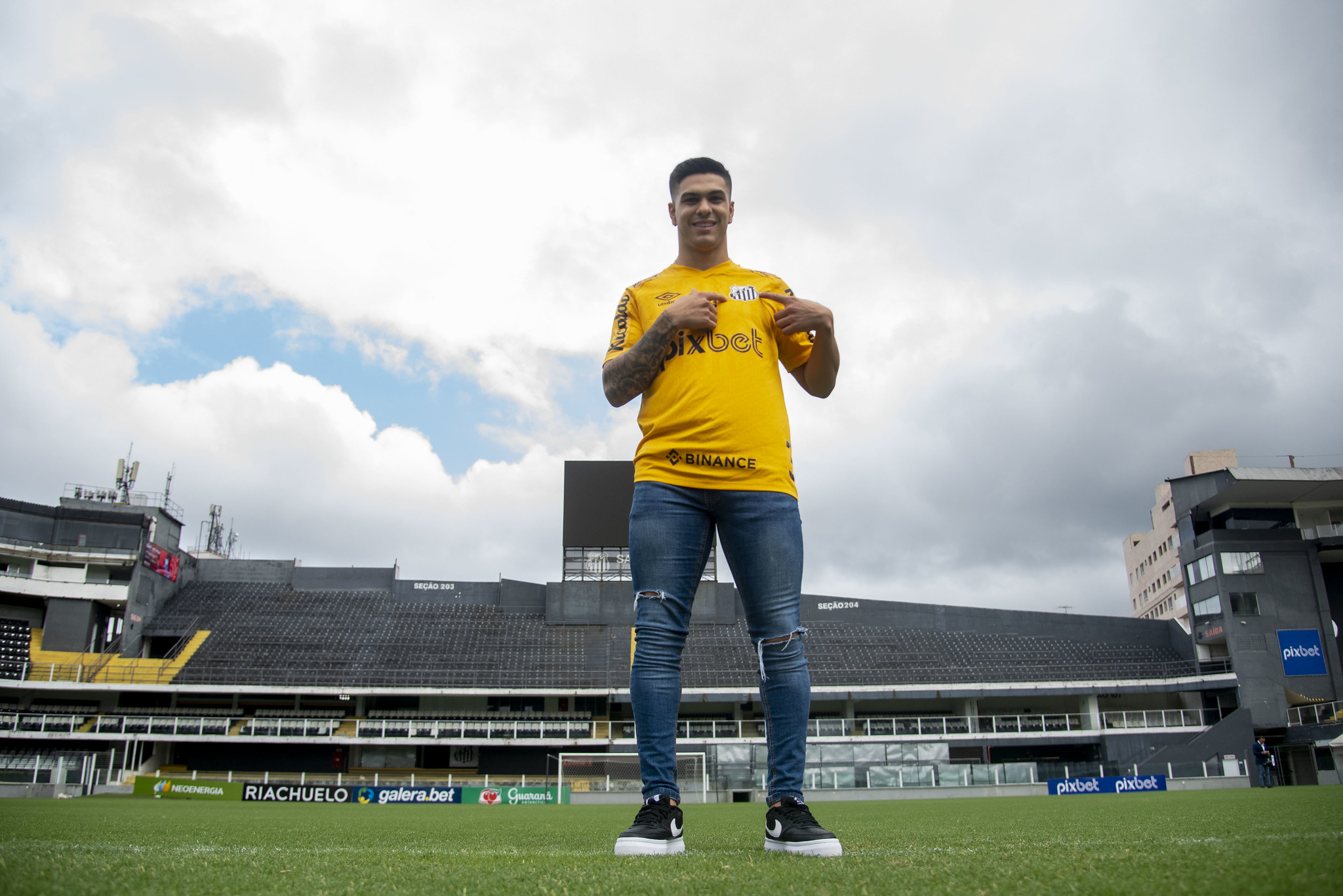 Novo reforço do Santos, Fernández fala sobre seu estilo: “Jogo no meu limite” - Gazeta Esportiva