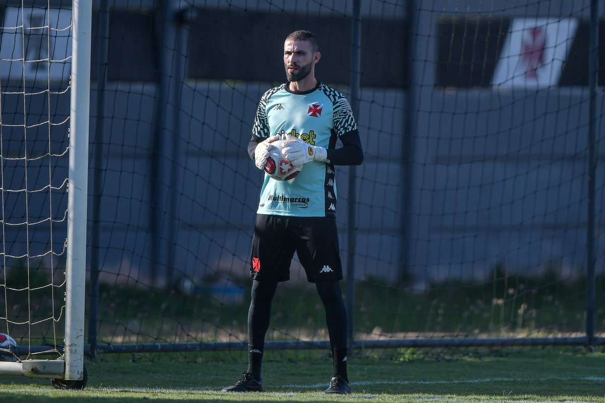 Operário-PR encaminha contratação do goleiro Vanderlei, do Vasco, para a disputa da Série B - Globo.com