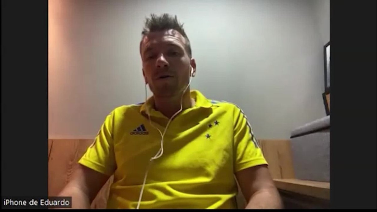 Otimista em renovar com Cruzeiro, Eduardo Brock relembra origem de força em cobranças de falta - Globo.com