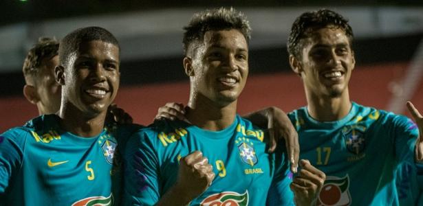 Promessas de Flamengo e Santos comandam goleada da seleção sub-20 na Bahia - UOL Esporte