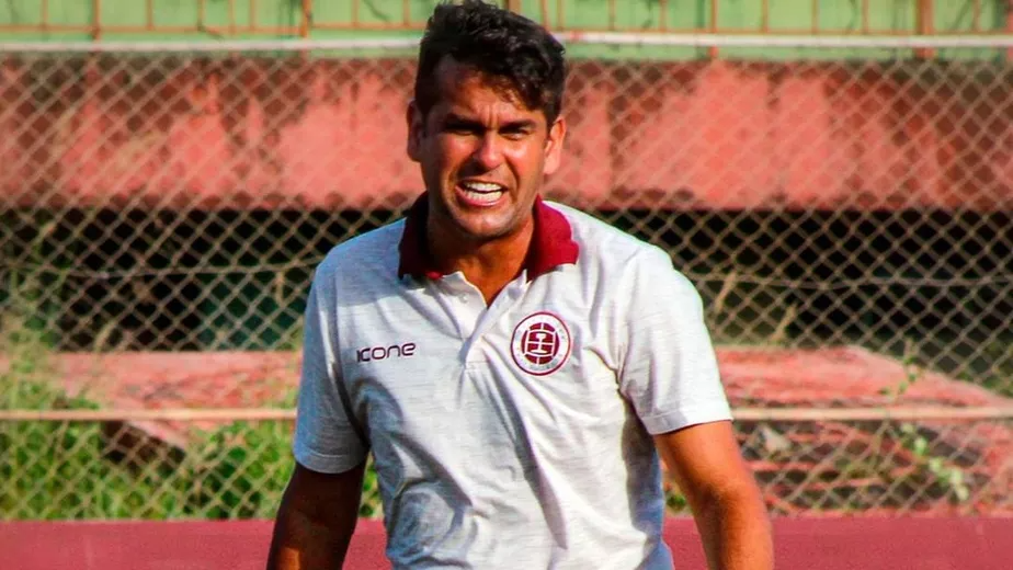 Renata Fan se revolta com agressão de técnico contra árbitra - Band Jornalismo