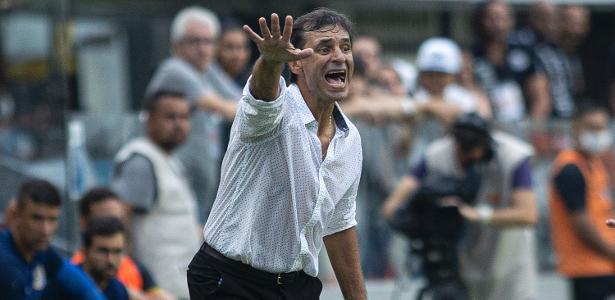 Santos escala reforços e volta ao esquema com 3 zagueiros contra o Banfield - UOL Esporte