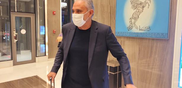 Tite chega ao Qatar para sorteio e defende 26 convocados à Copa 2022 - UOL Esporte